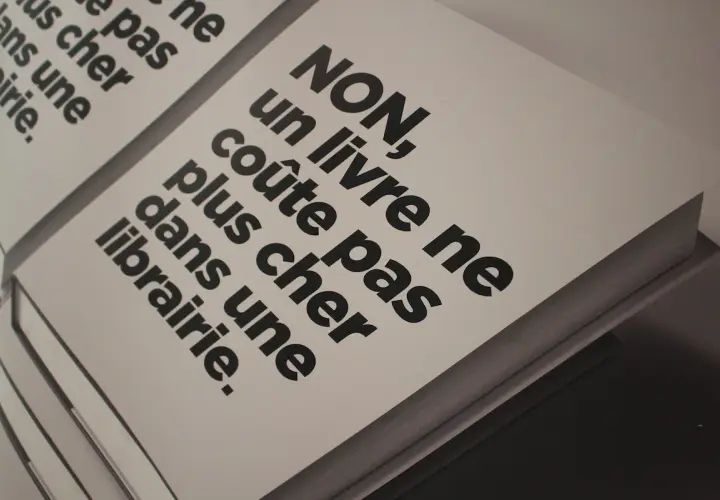 NON, un livre ne coûte pas plus cher dans une librairie. La question de combien coûte l'édition d'un livre est complexe.